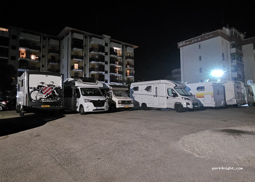 Camper Stop Bari - Autoparco Hobby Park Wash