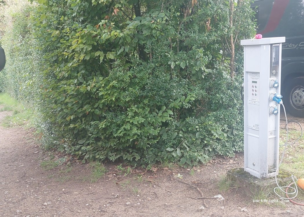 Wohnmobilstellplatz am Rothsee Seezentrum Heuberg