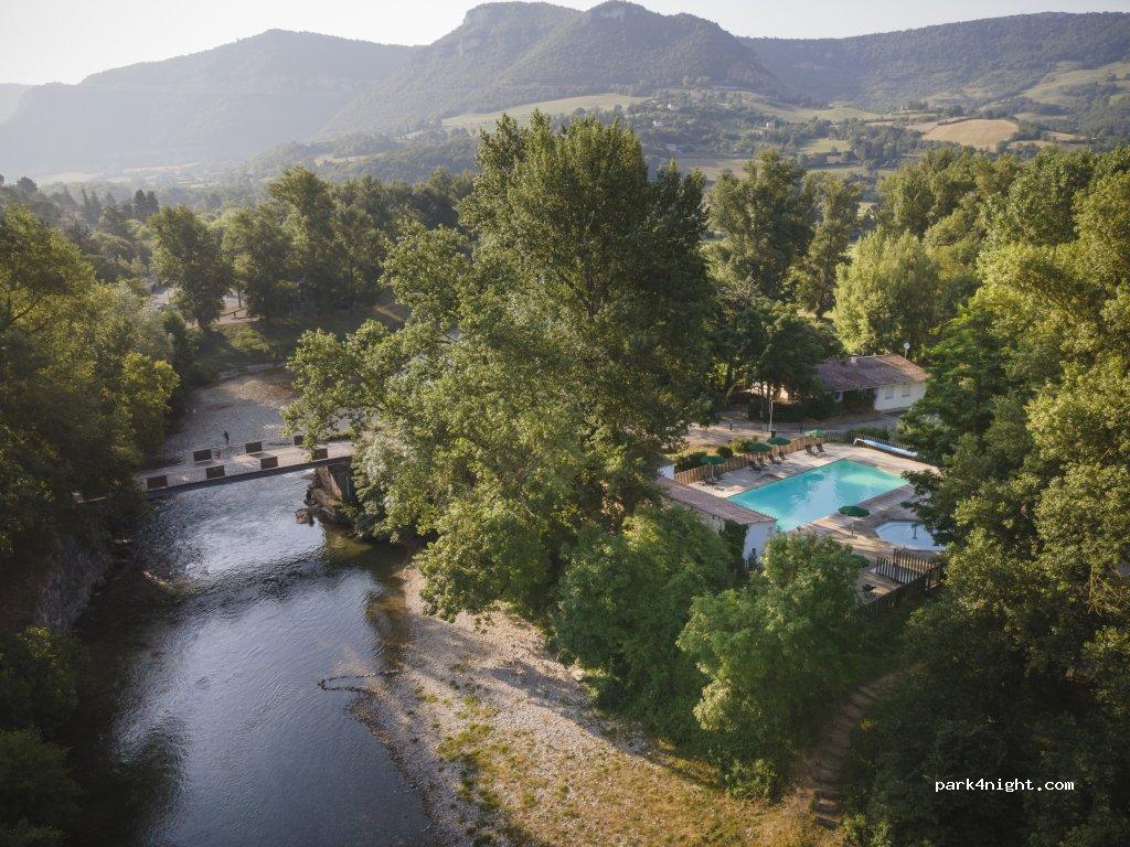 aire de camping-ca ROQUEFORT SUR SOULZON