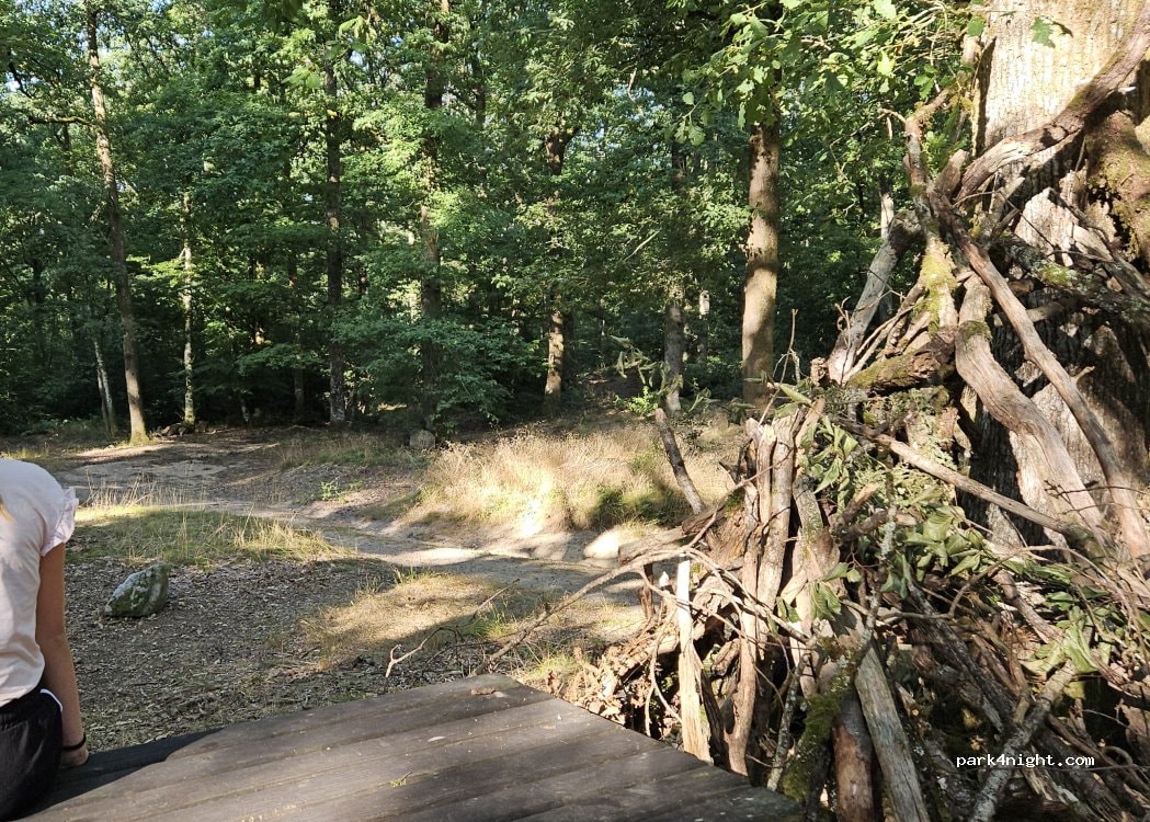 Aire Municipale, Quarré Les Tombes