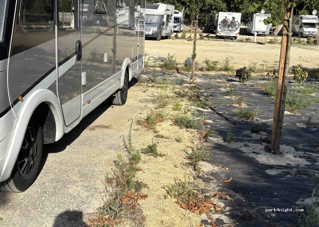 Parkingvan - Parking de Caravanas, Autocaravanas y Vehículos comerciales