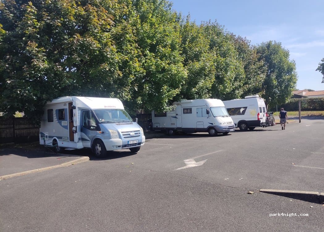 Aire de camping-car BOUSSAY