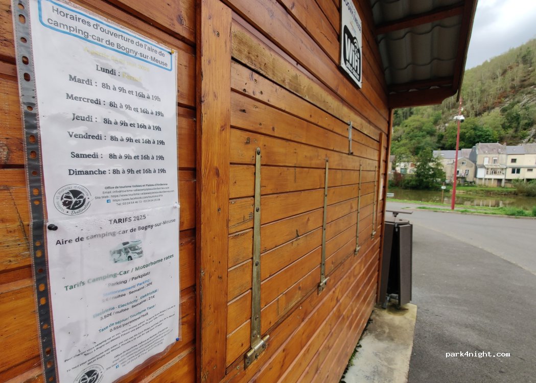 Aire d'accueil intercommunale pour camping-cars et usagers de la Voie Trans-Ardennes