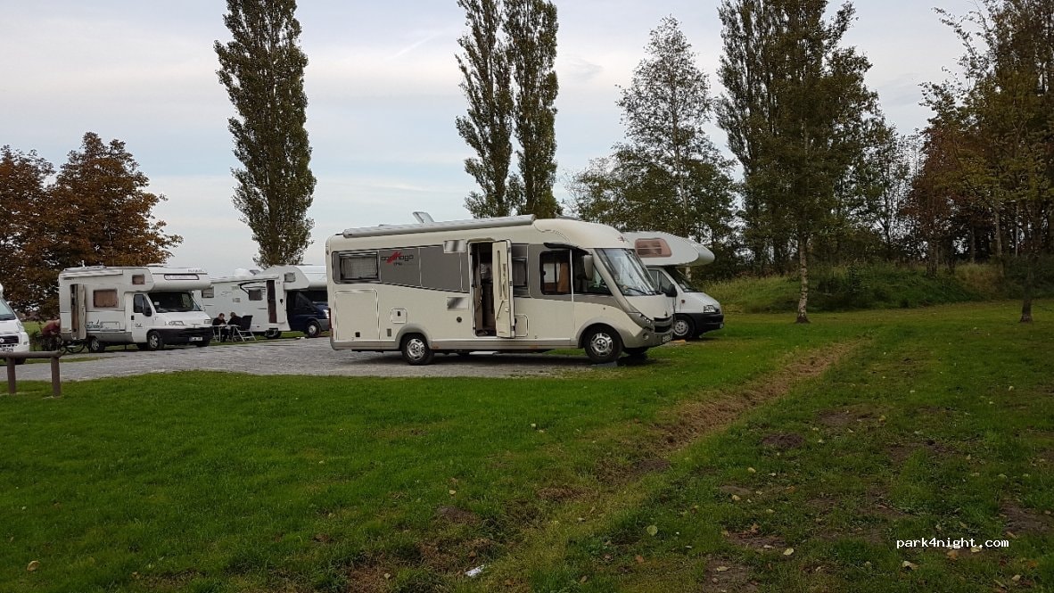 Womostellplatz am Tjücher Moortun in Marienhafe