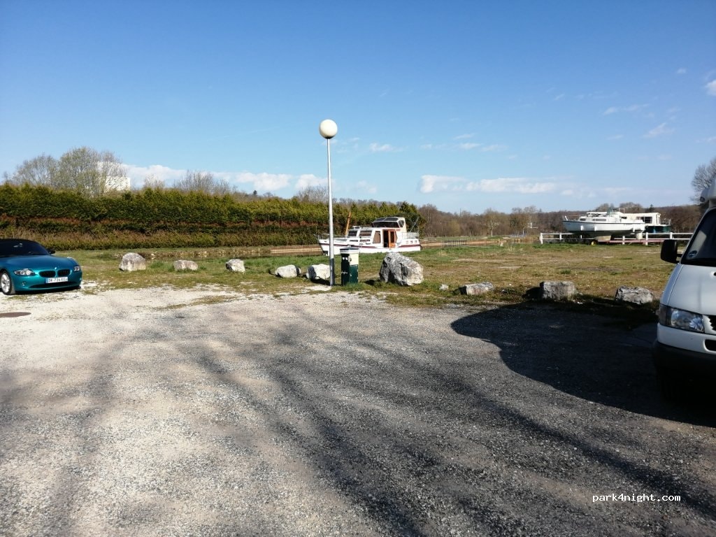 Motorhome Aire 52000 Chaumont