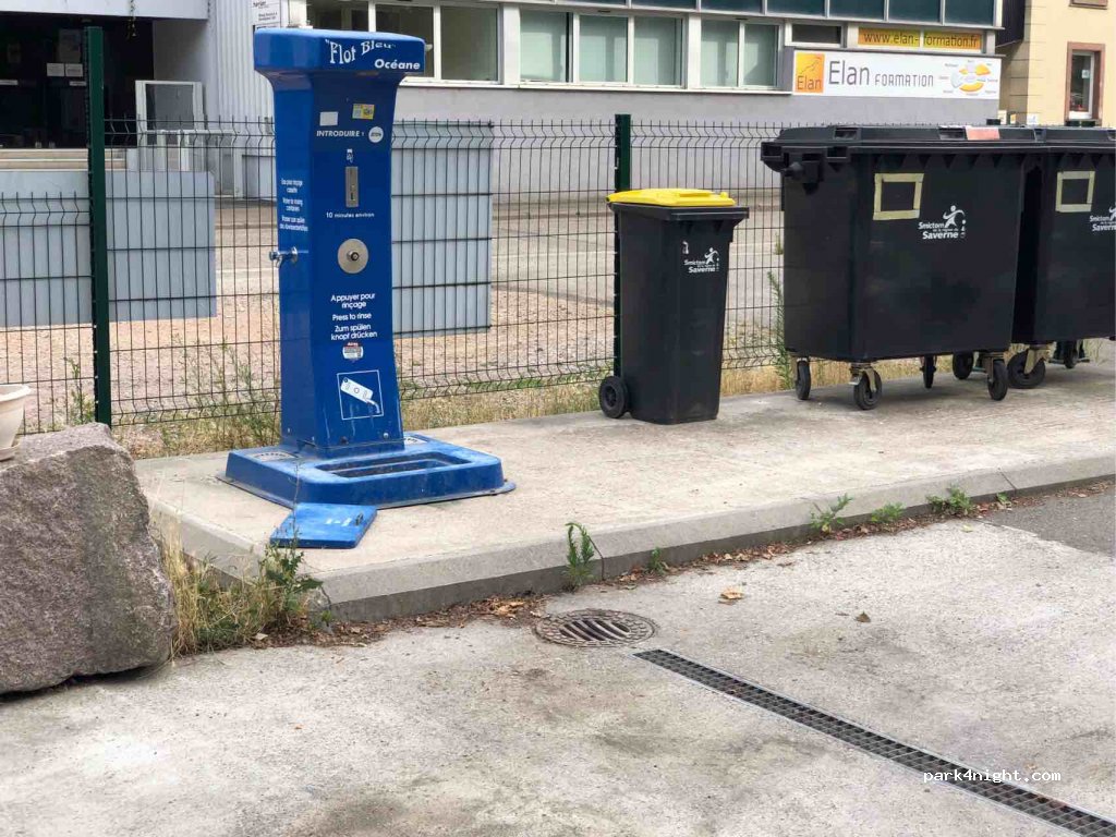 Aire de services et de stationnement