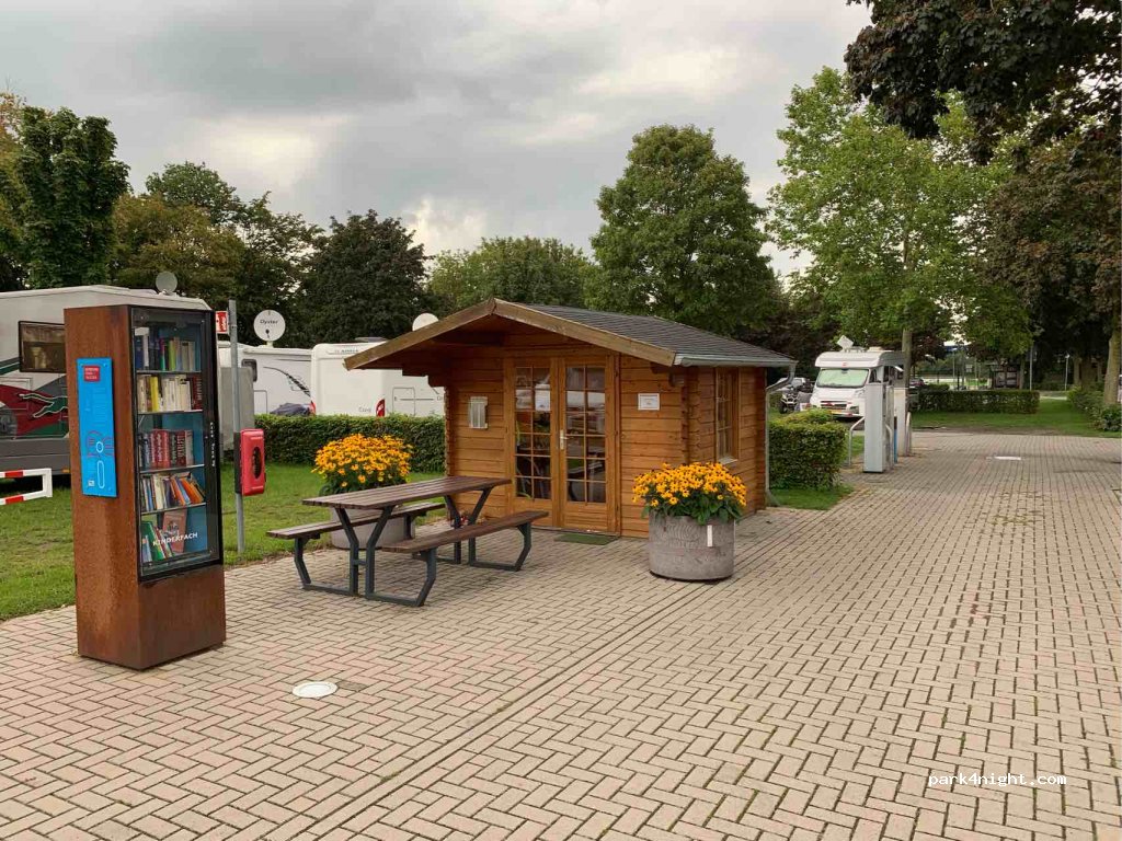 Wohnmobilstellplatz Rees - Stadt Rees