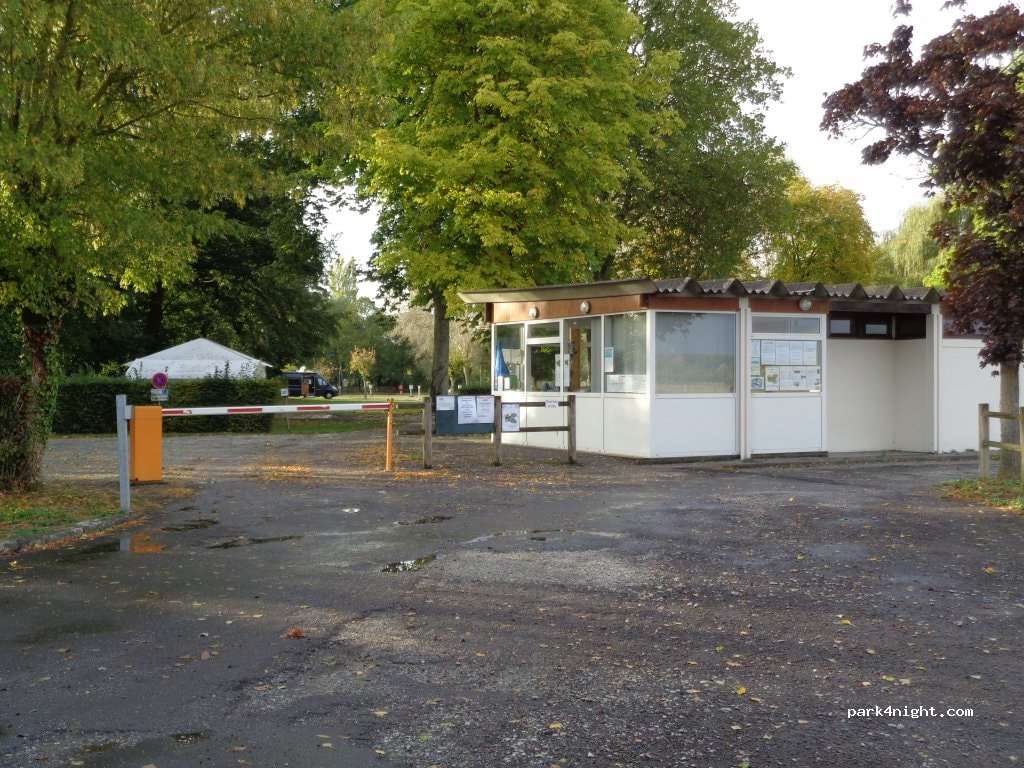 Aire de stationnement camping-cars 61170 Saint-Julien-sur-Sarthe