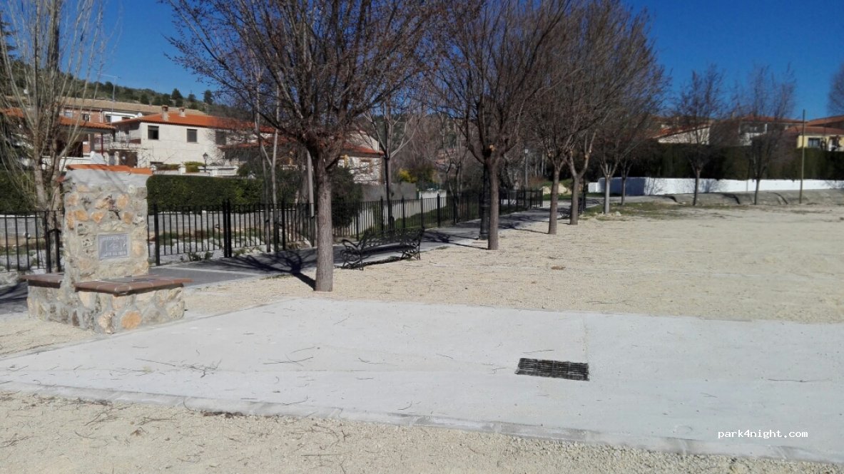 Área autocaravanas Molinicos