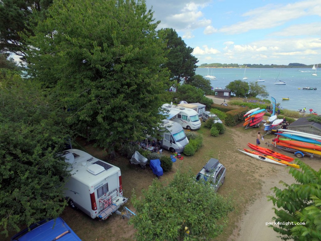 Aire Camping-cars Locmariaquer