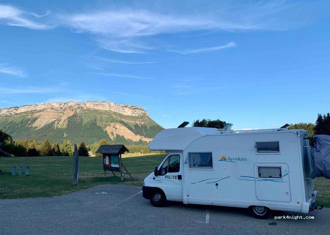 Aire de services et stationnement camping-cars 73230 Les Déserts