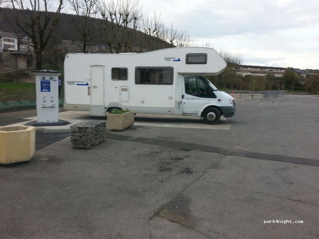 Aire de camping-car gratuite de Revin