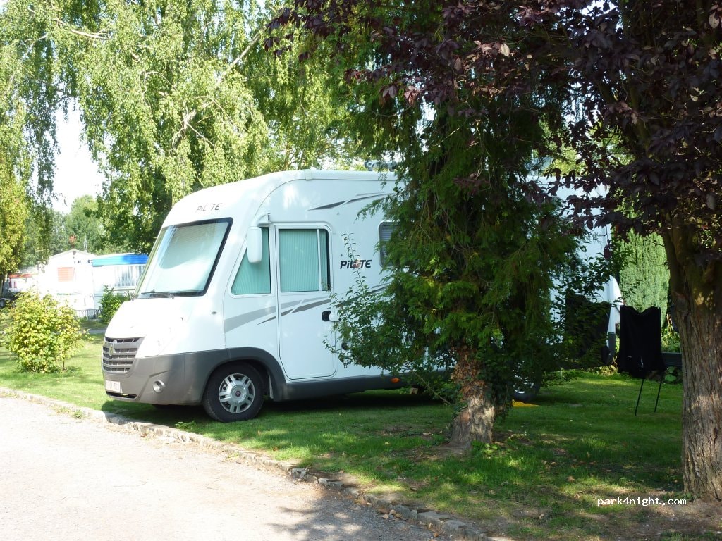 Aire de services et stationnement camping car 62000 Arras