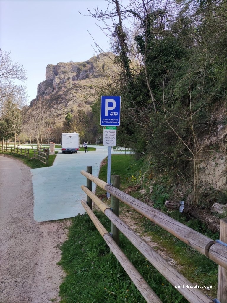 Área autocaravanas Ezcaray “El Coso”