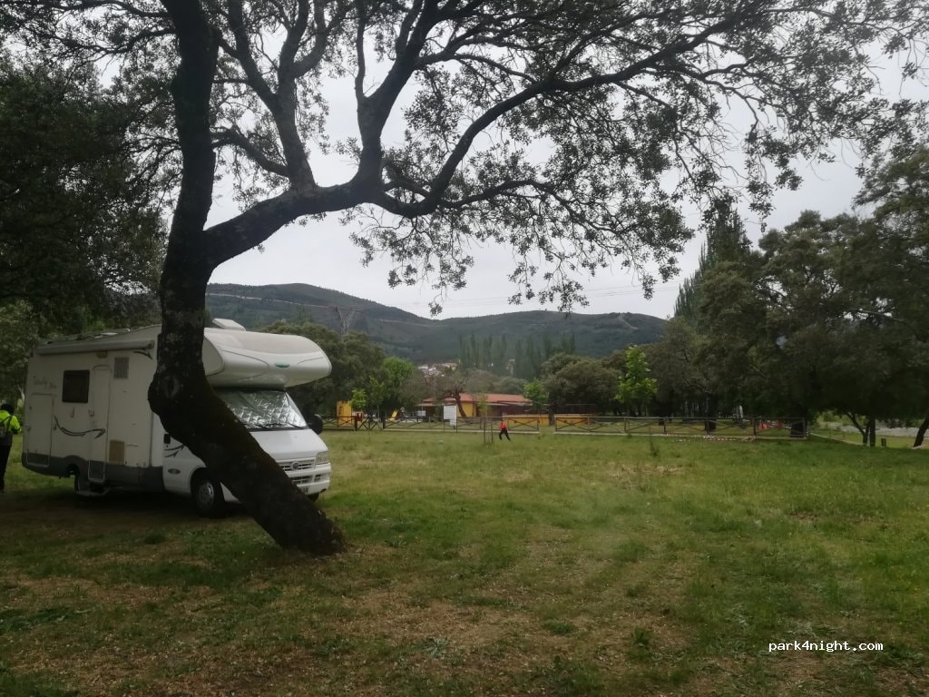 Área autocaravanas Cadalso