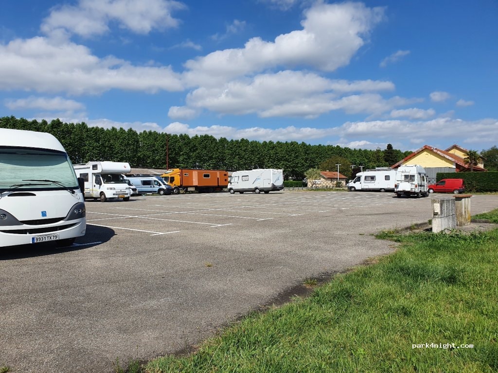 Area Sosta Camper - Mirepoix