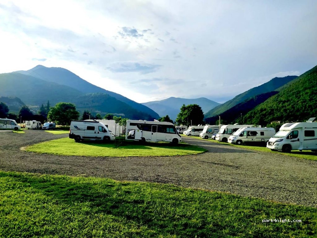 Área autocaravanas Ordesa Pirineos