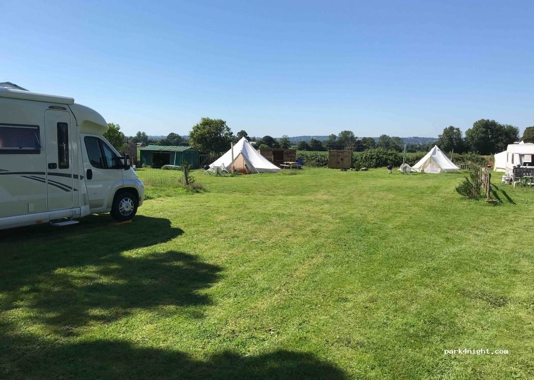 Aire de services camping-cars 14380 Noues de Sienne