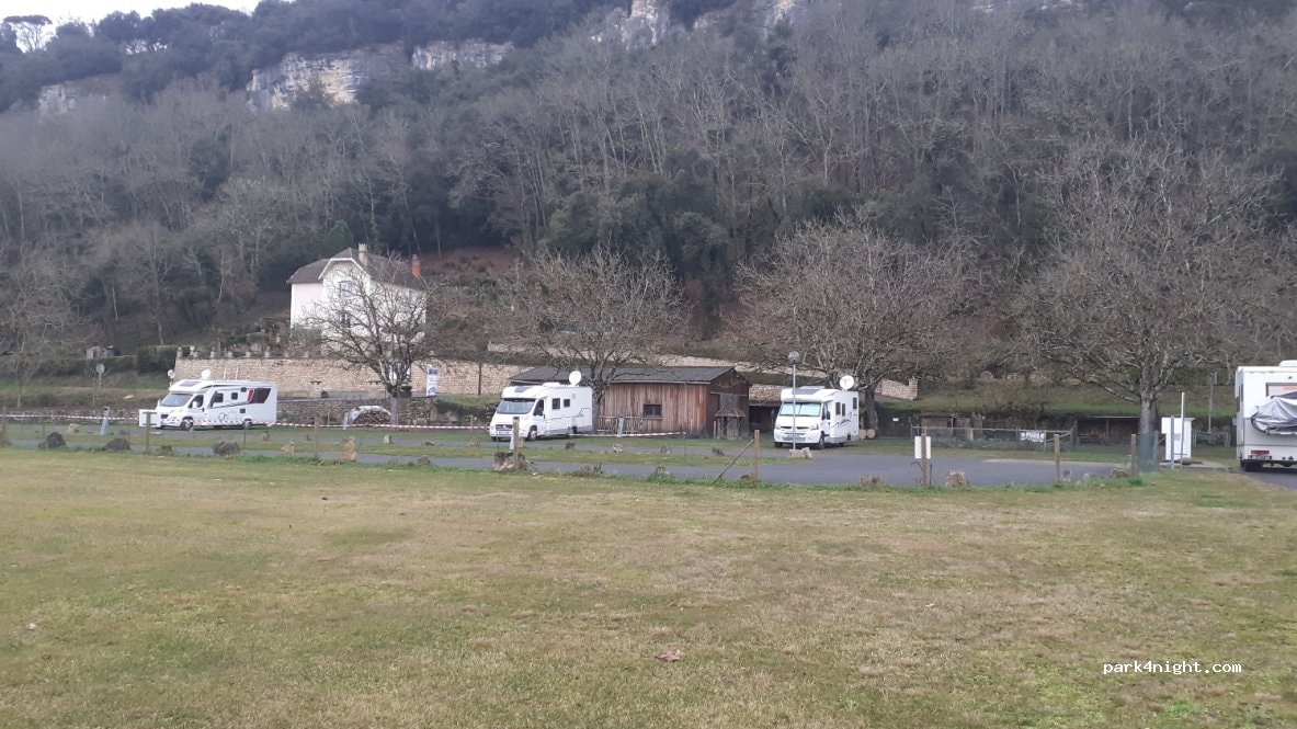 Aire de Camping Cra Park VEZAC