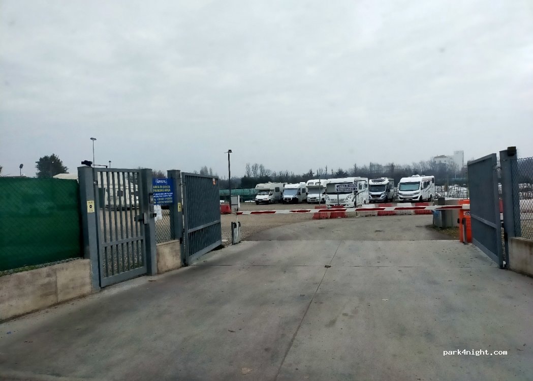 Area sosta Camperopoli