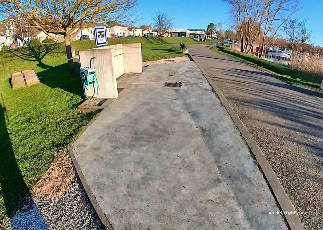 Pont-a-Mousson, Aire de Camping-car