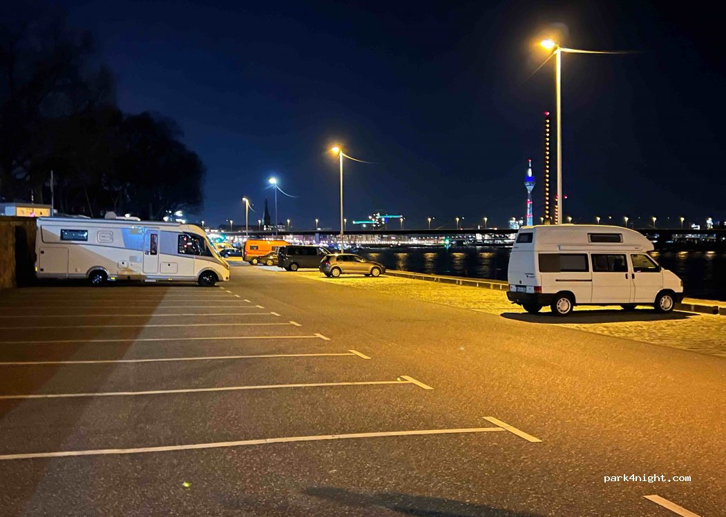 Wohnmobil Stellplätze