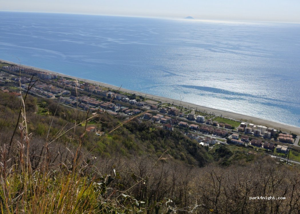 Area Sosta Camper Holiday TORREMEZZO