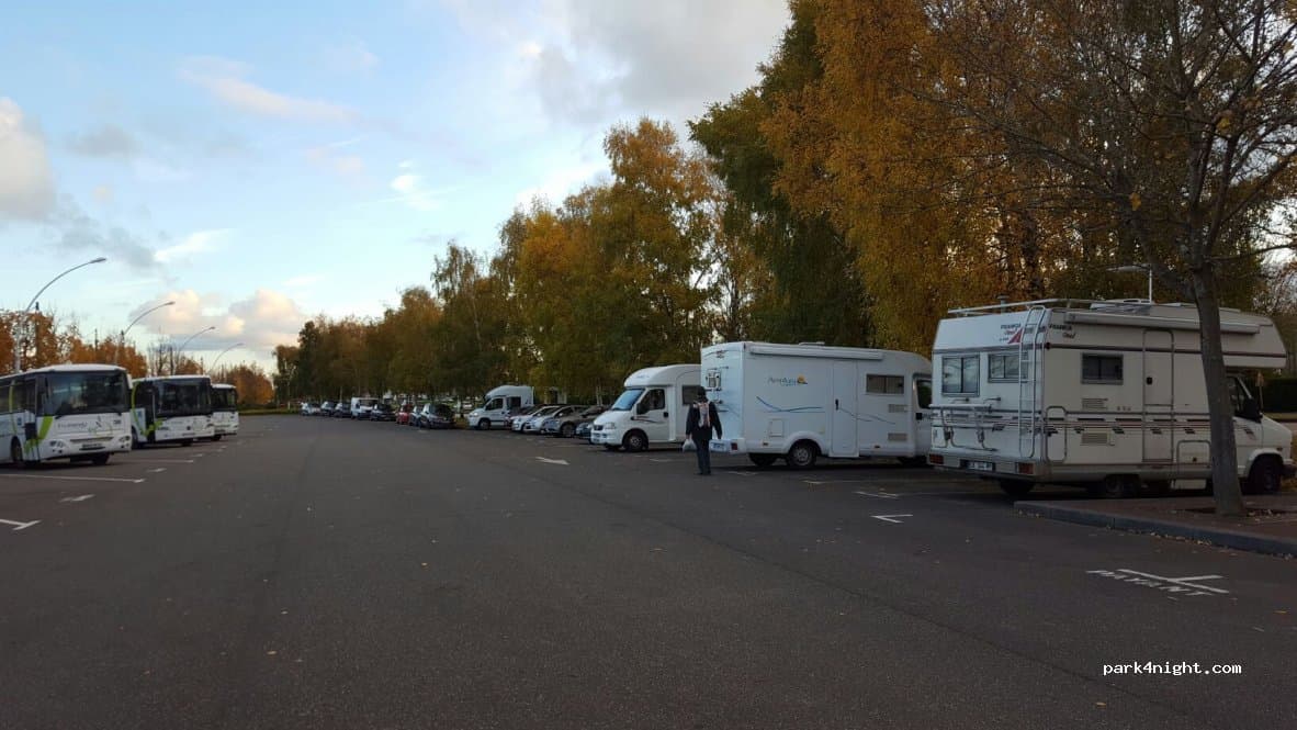 Parcheggio Camper Area Sosta