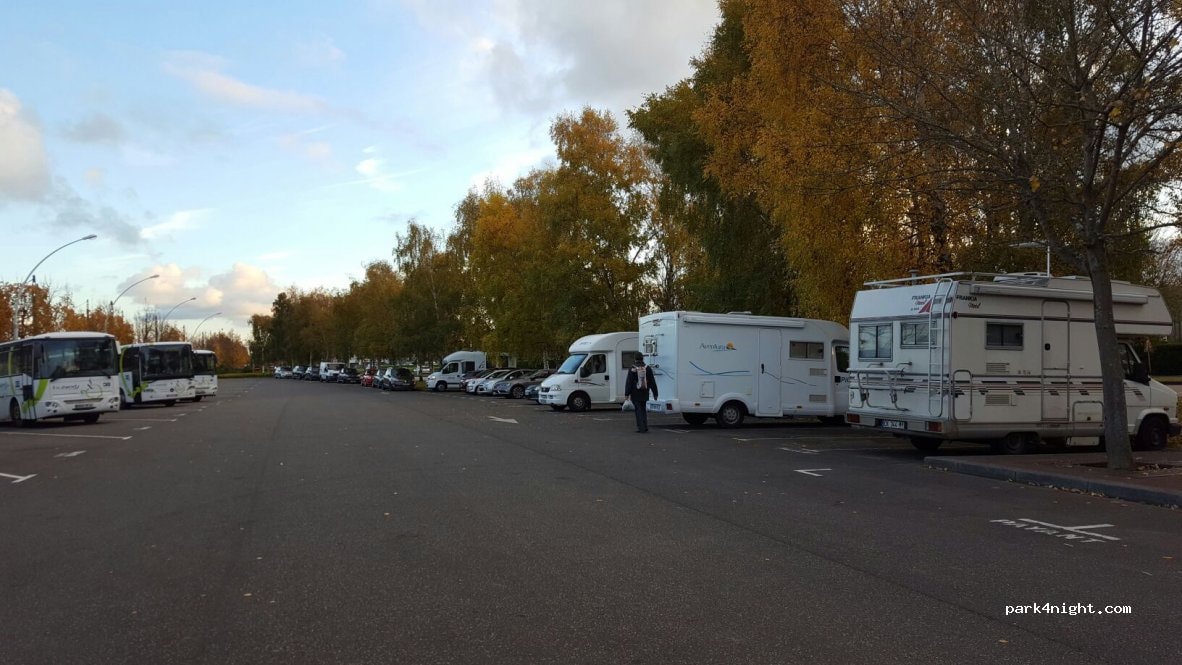 Parcheggio Camper Area Sosta