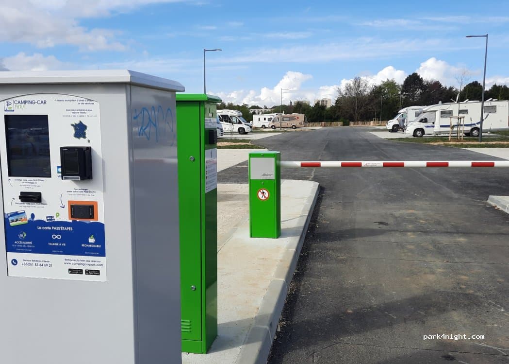 Aire de Camping Cars - Caen Memorial