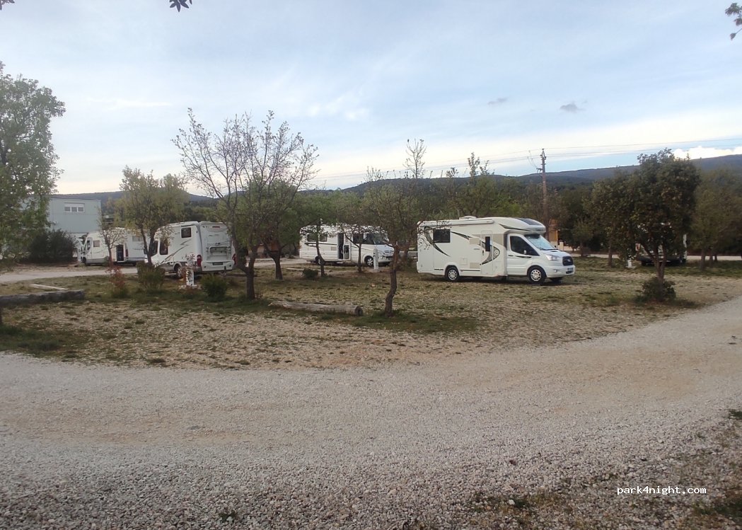 Aire de camping-car Les hautes garrigues