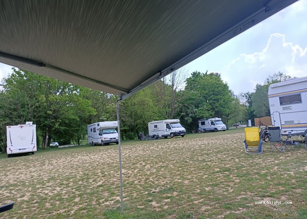 Aire de camping-car confort Nonsard