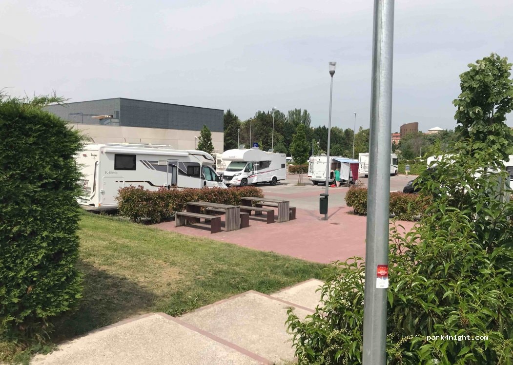 Área autocaravanas Pamplona