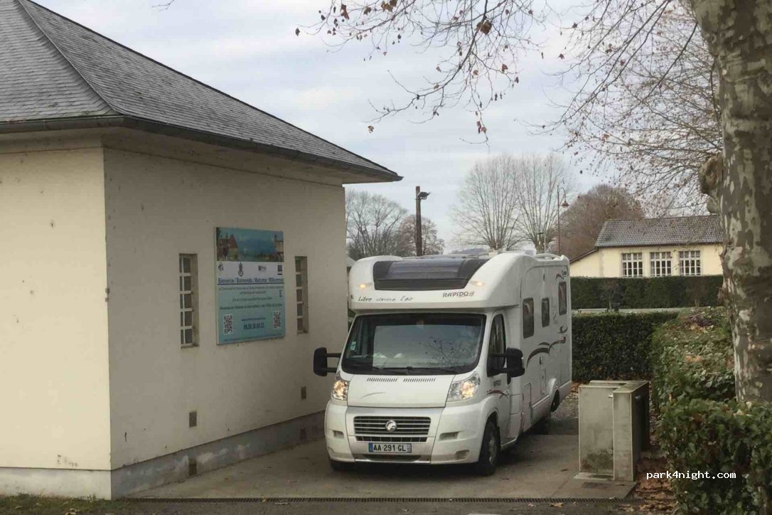 Aire de camping car NAVARRENX