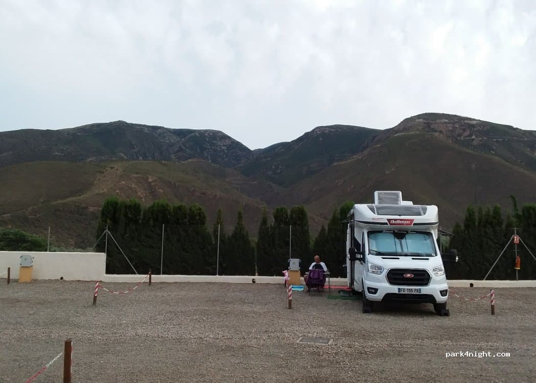 Área autocaravanas Entre Sierra y Mar