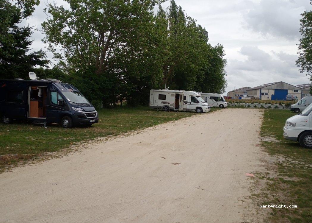 AIRE CAMPING-CAR PARK de LE VIVIER SUR MER