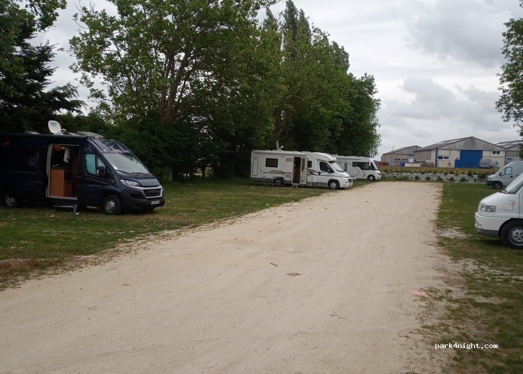 AIRE CAMPING-CAR PARK de LE VIVIER SUR MER