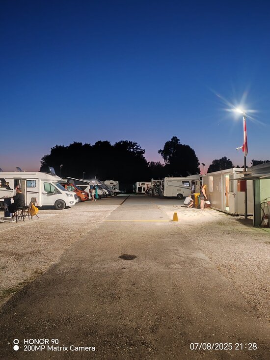 Area Sosta Camper - Zone