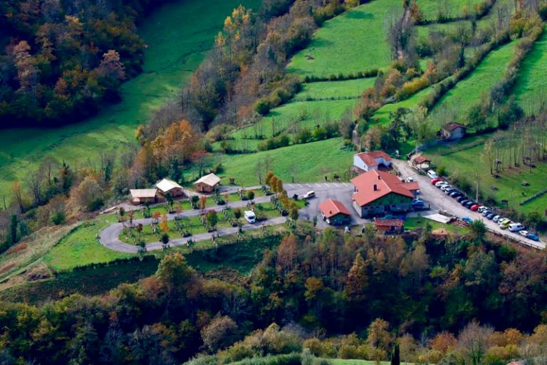 Camping Los Arrudos Redes Aventura Caleao