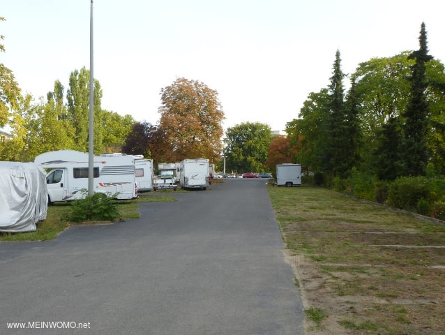Wohnmobildauerparkplatz am Tempelhofer Feld