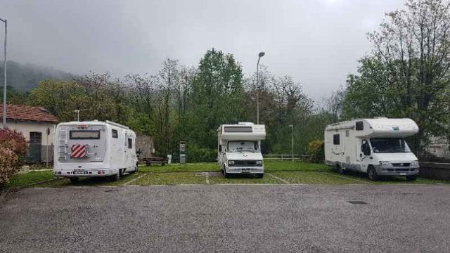 Area sosta camper - Camper Service Maniago