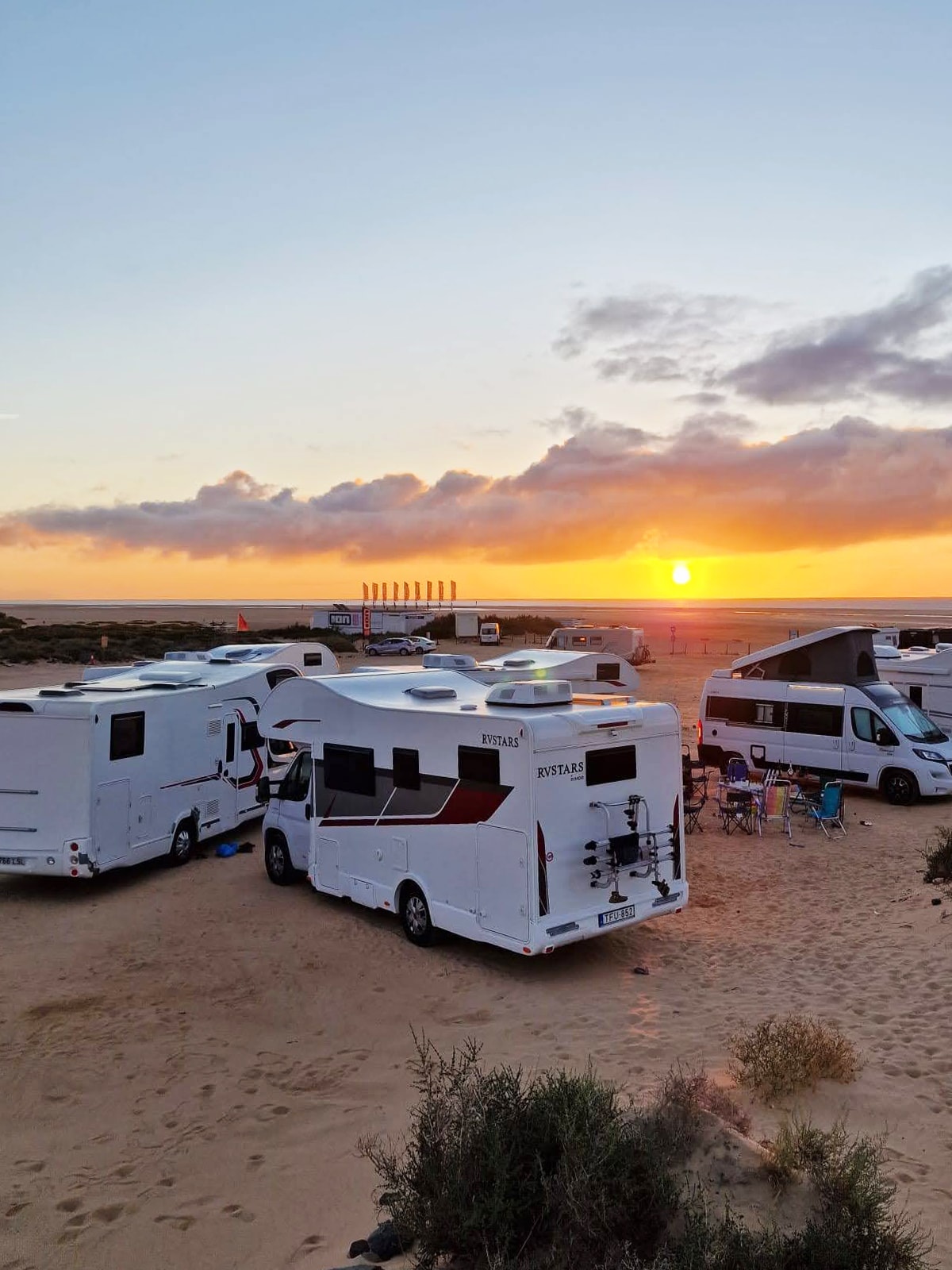 Caravamos - caravan rental and surf school