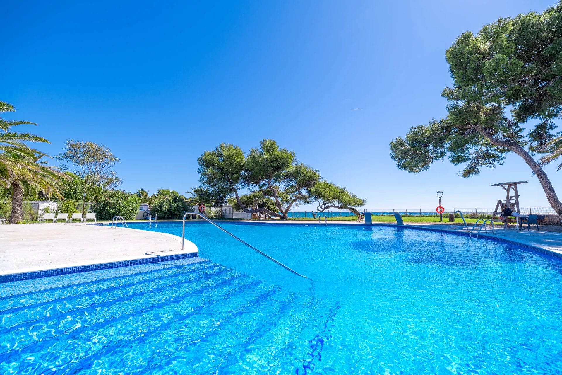 Las Palmeras Camping Piscina y Cocineria