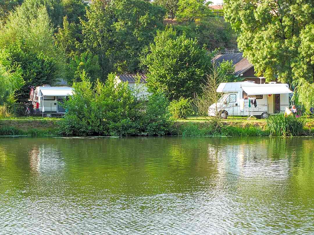 Camping Les Portes de l'Anjou - Actuellement Fermé - Réouverture le 10 Avril 2026 - Disponible par téléphone et mail