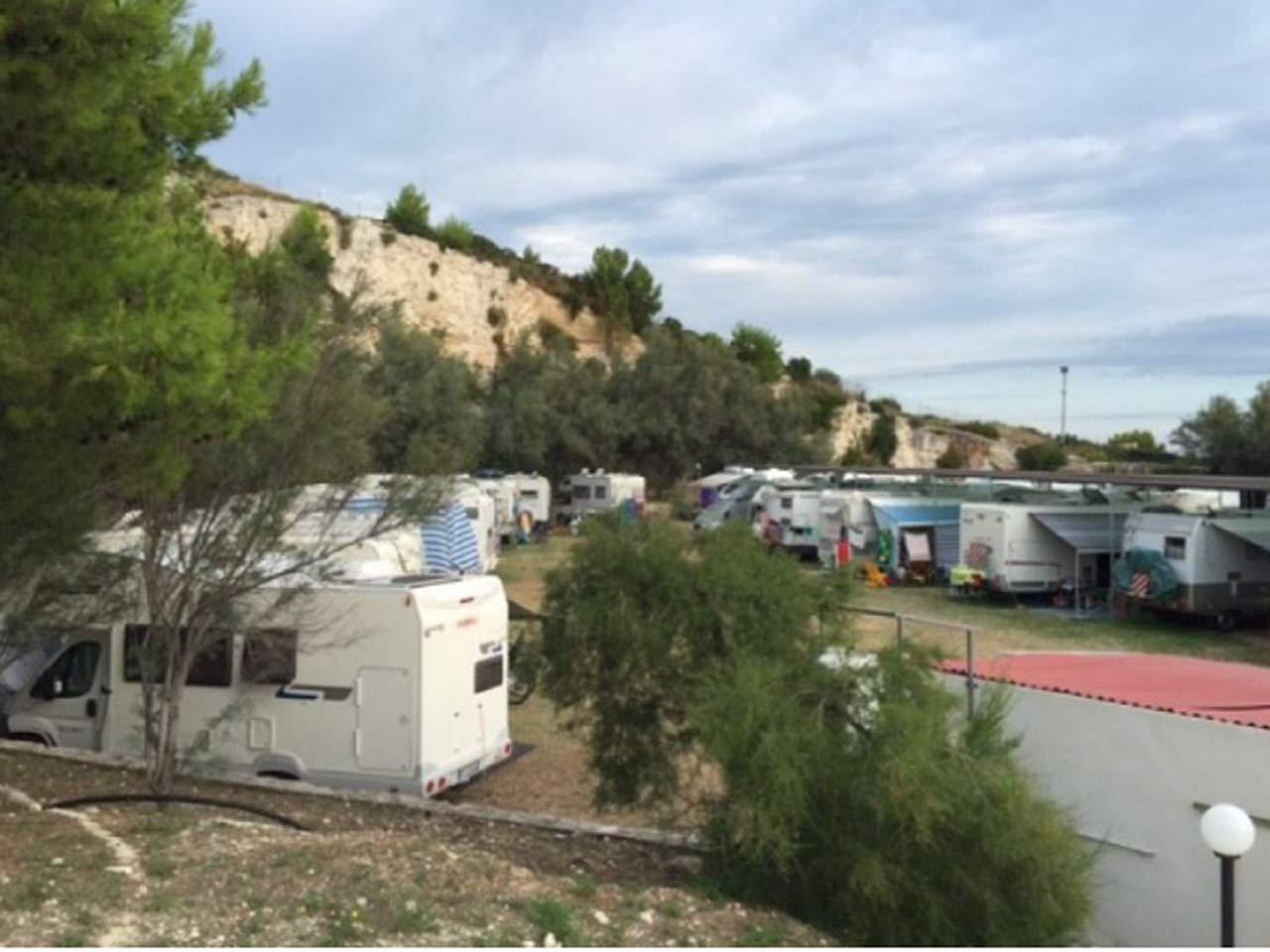 Parcheggio Attrezzato per Camper “Baia di San Lorenzo”