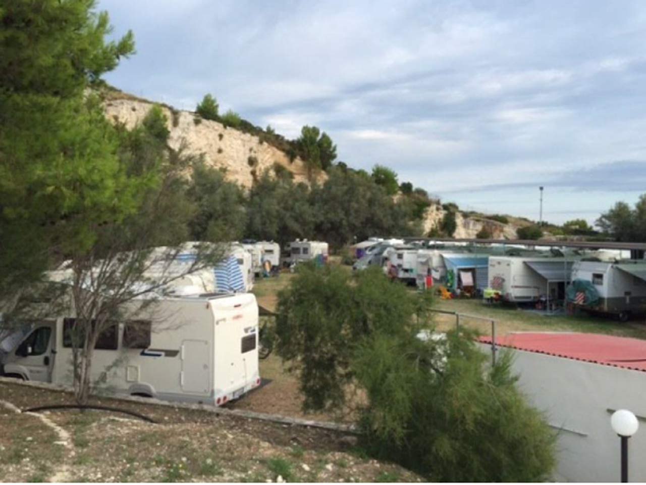 Parcheggio Attrezzato per Camper “Baia di San Lorenzo”