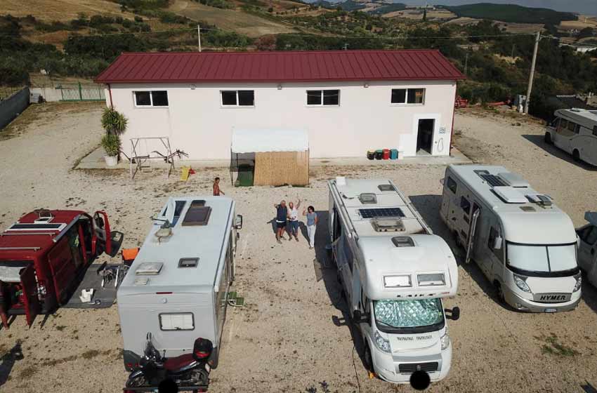 Area sosta camper service "Fontana Vecchia"